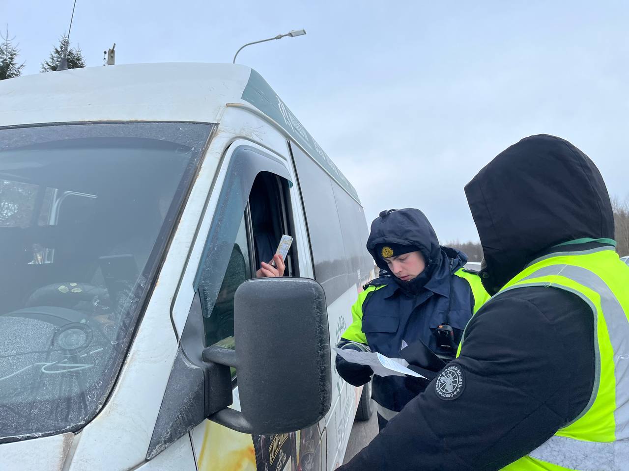 Узнали, на каких нарушениях чаще всего попадаются водители маршрутных такси  в Минском районе - Пристоличье