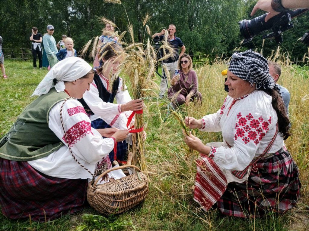 3 июля обычаи. Зажинки в Беларуси. Зажинки в Белоруссии. Обряд.