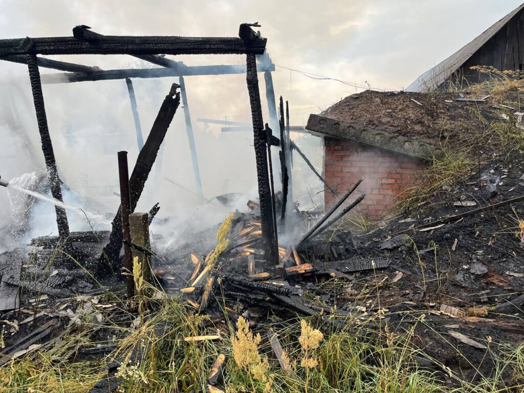 В Минском районе горел дом - Пристоличье