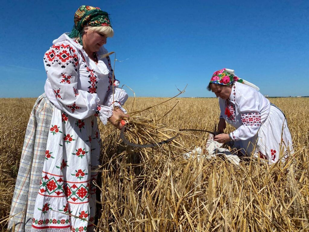 Упала икона – это к чему? А как правильно называть новорожденного?  Рассказывает священник - Пристоличье