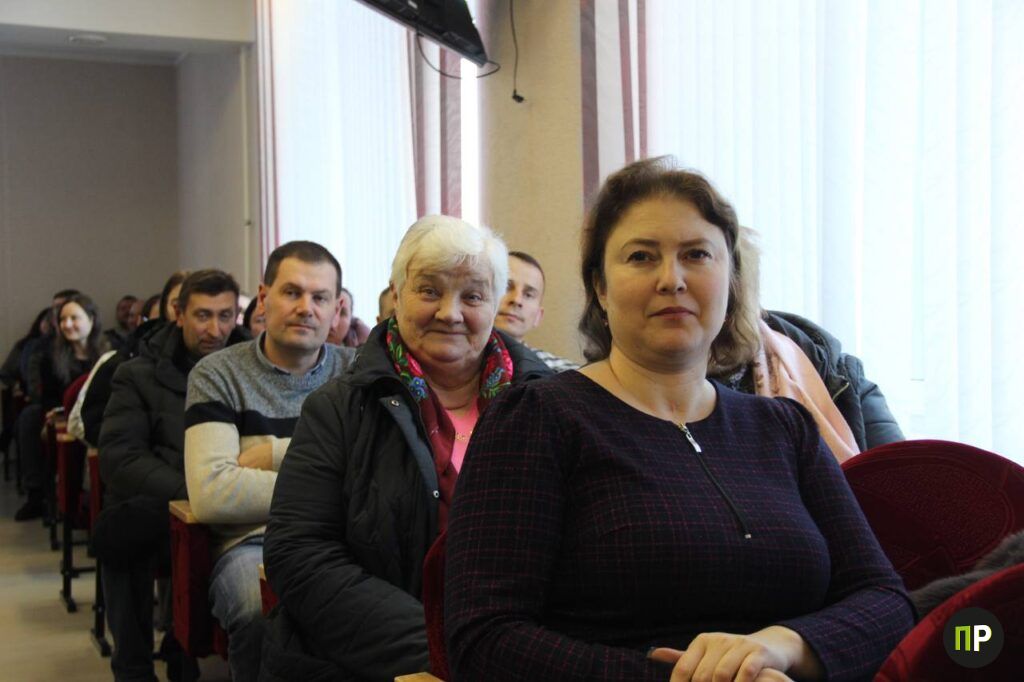 Наталья Якубицкая встретилась с учеными и педагогами в Самохваловичах