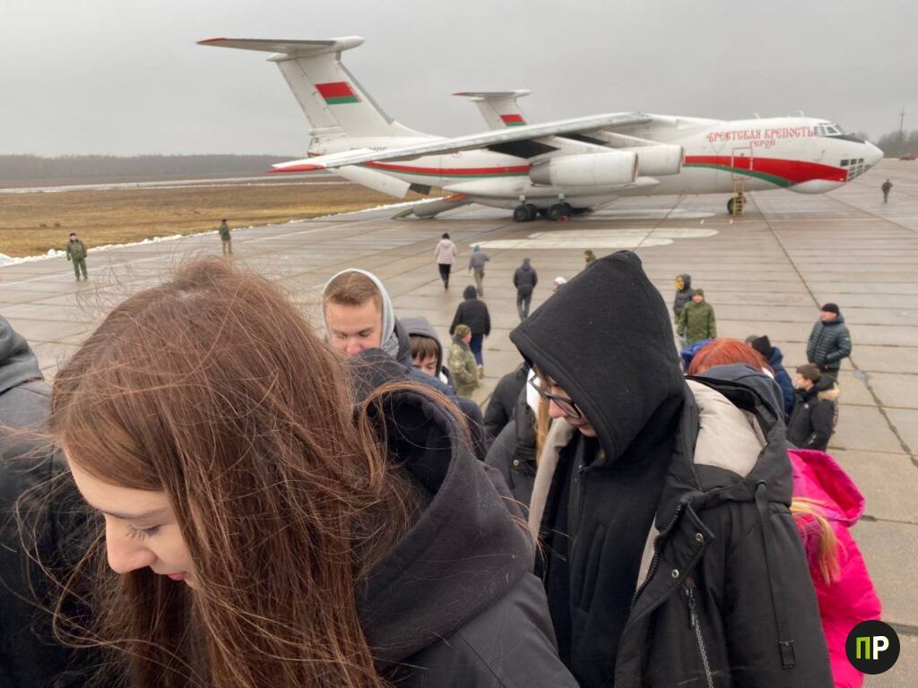В Мачулищах более 300 школьников получили новые знания о военном деле