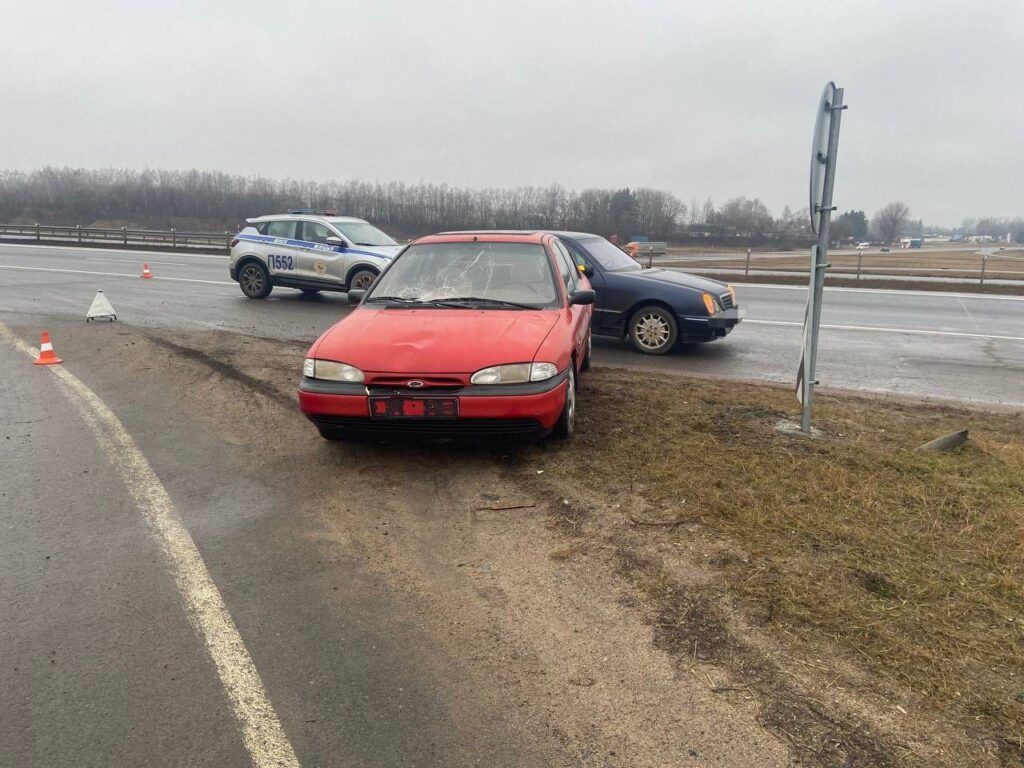 В Минском районе водитель Ford наехал на пешехода