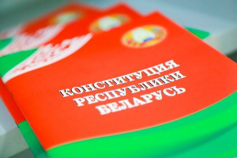 Владимир Юргевич и Наталья Жук поздравляют с Днем Конституции