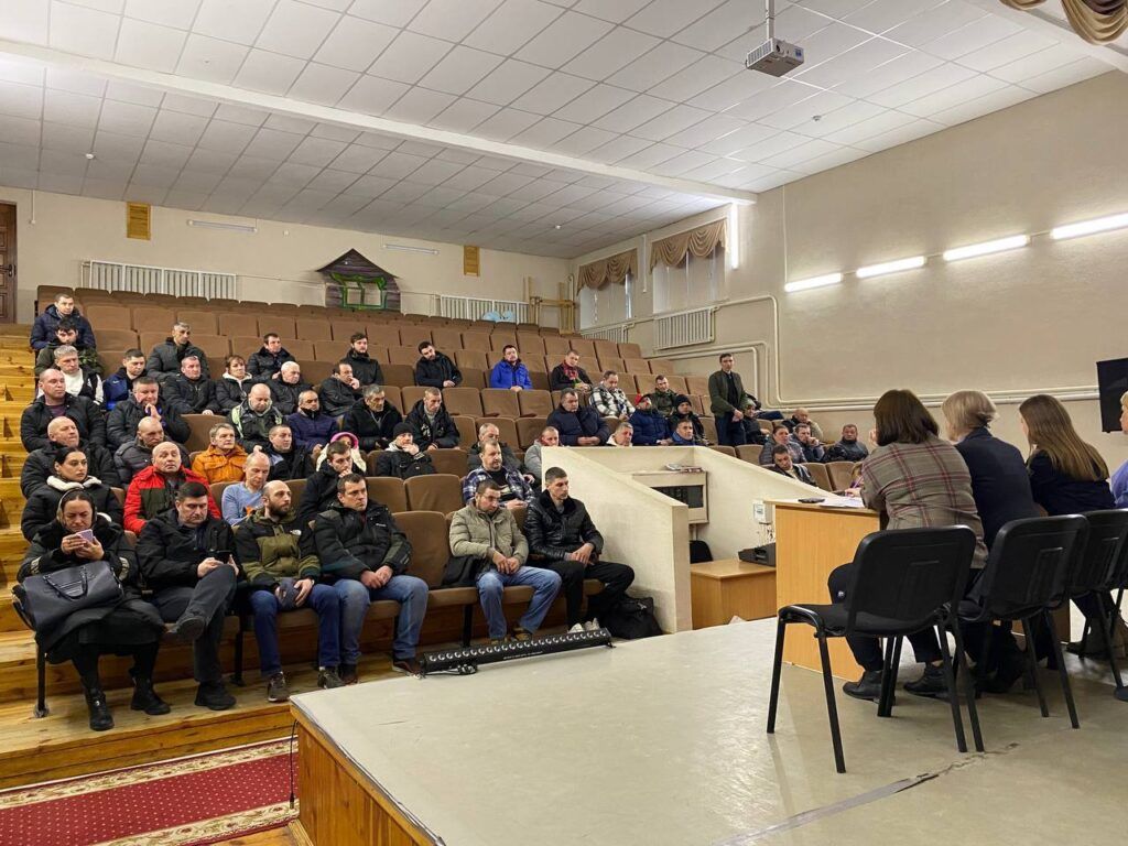 В Лесном прошла встреча с неработающими жителями Минского района
