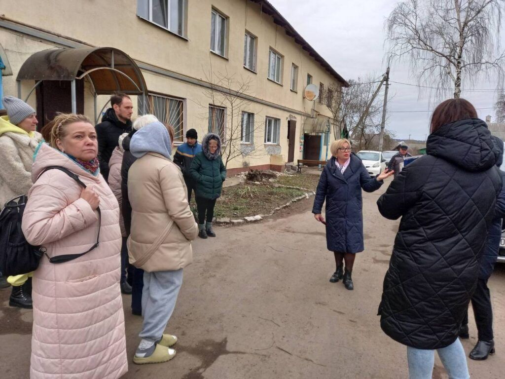 С заславчанами обсудили благоустройство дворовых территорий