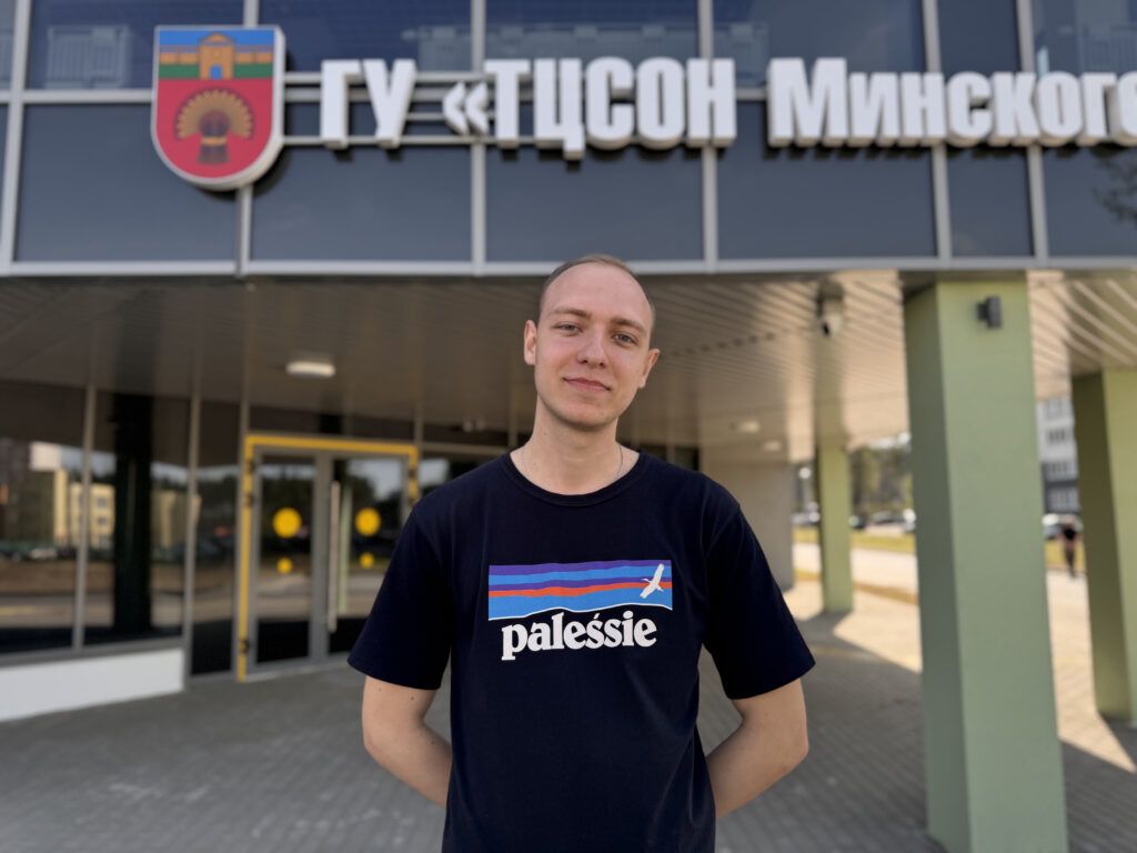 22-летний парень из Боровлян решил помогать людям с инвалидностью