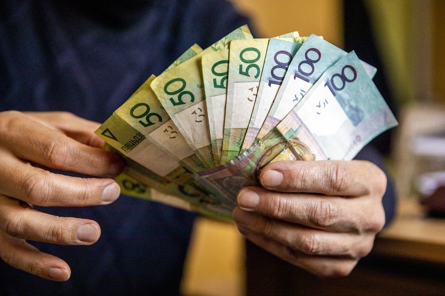 Какую зарплату в среднем получают в Минском районе?