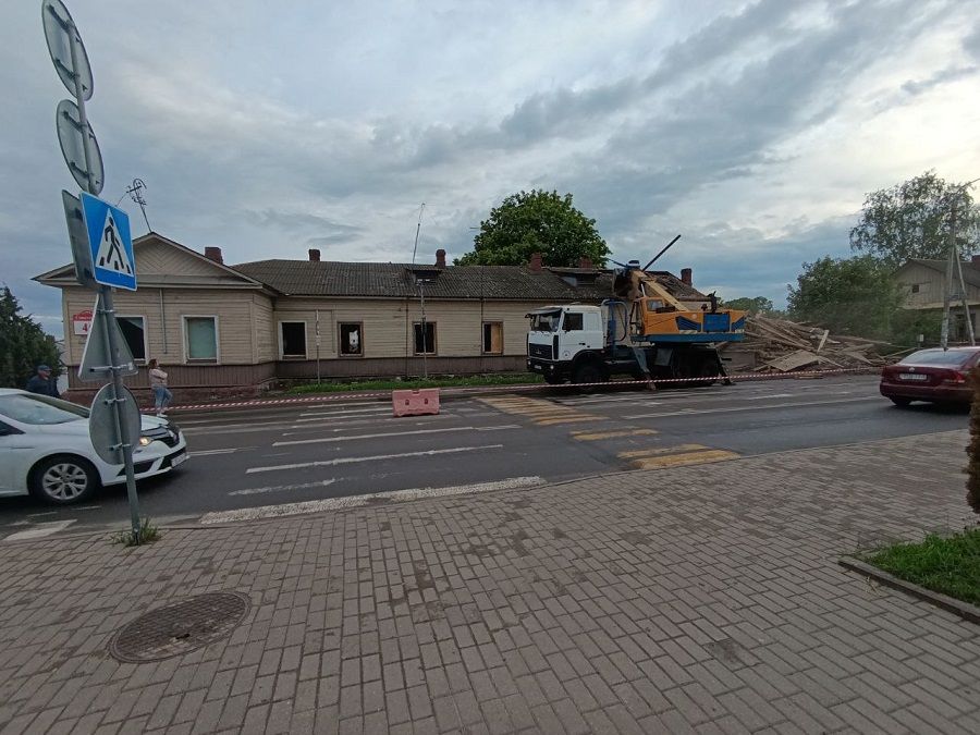 В Заславле снесли барак. Выяснили, для чего