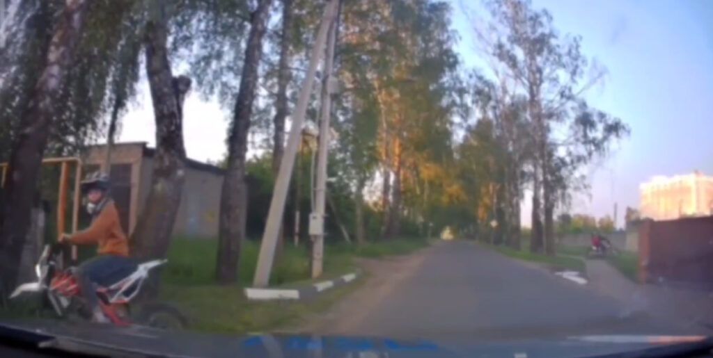 За вождение мотоцикла в Сенице задержали ребенка