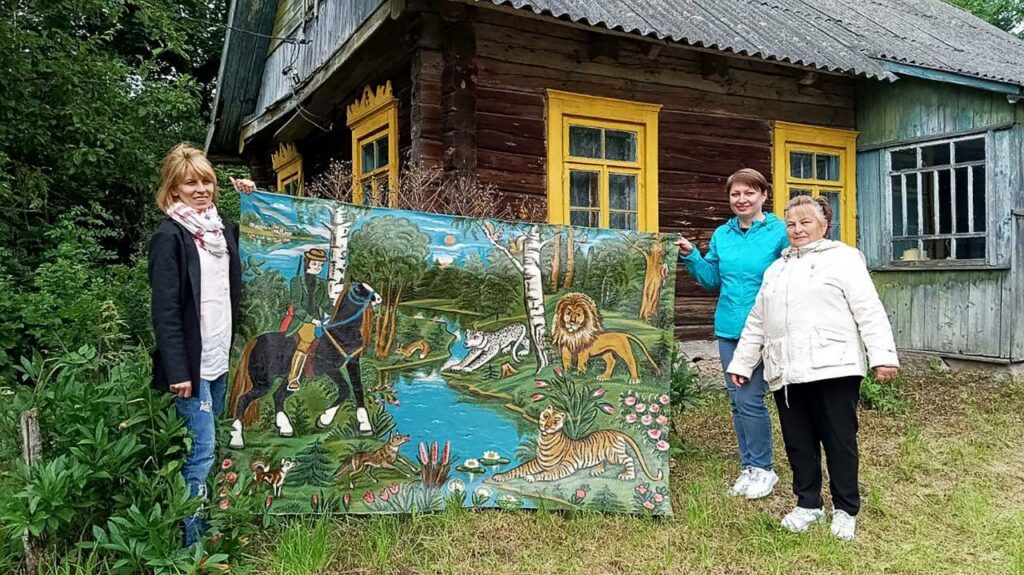 Редкий ковер Нины Бохан теперь в Заславле: сотрудники музея вернулись с ценным приобретением