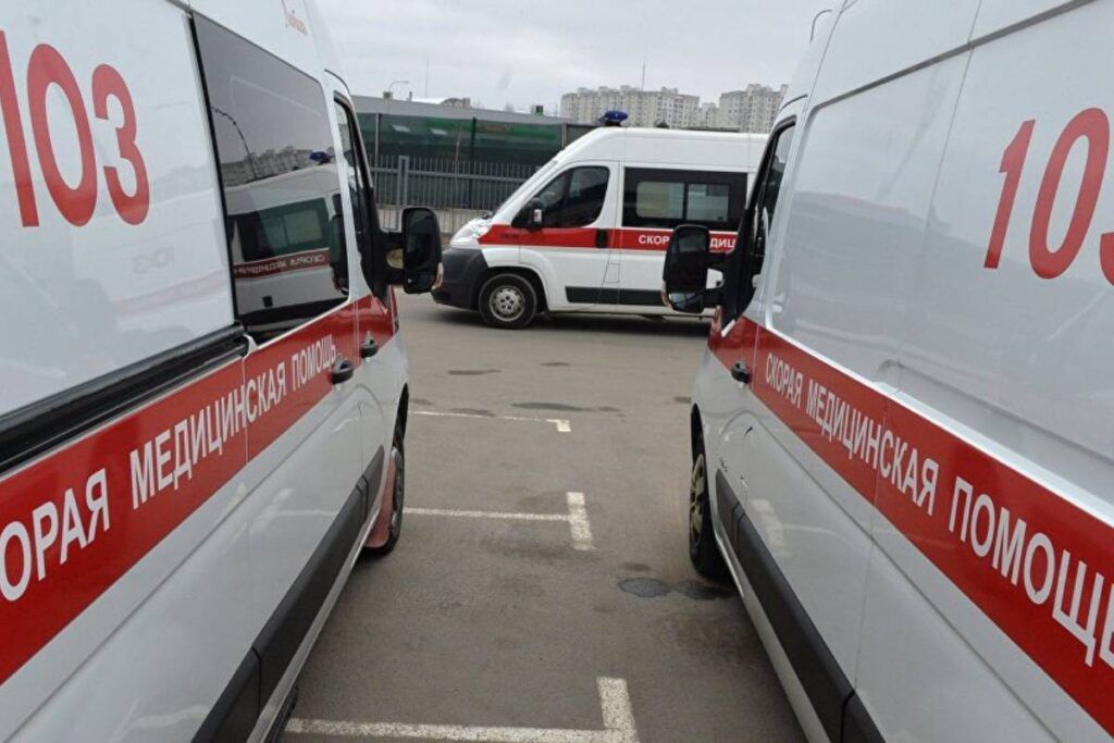 В Прилесье во время ремонта авто загорелась одежда на парне
