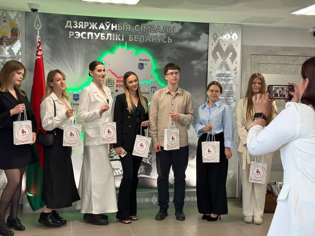 Андрей Иванец встретился в Боровлянах с новыми активистами «Белай Руси»