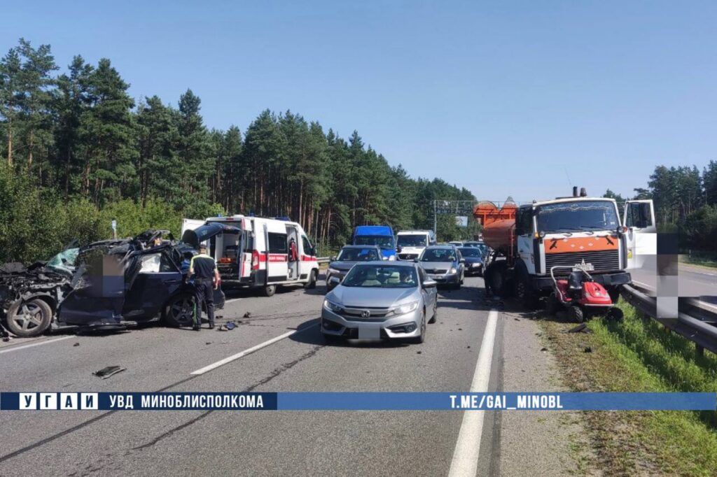В ДТП возле Ратомки погиб водитель