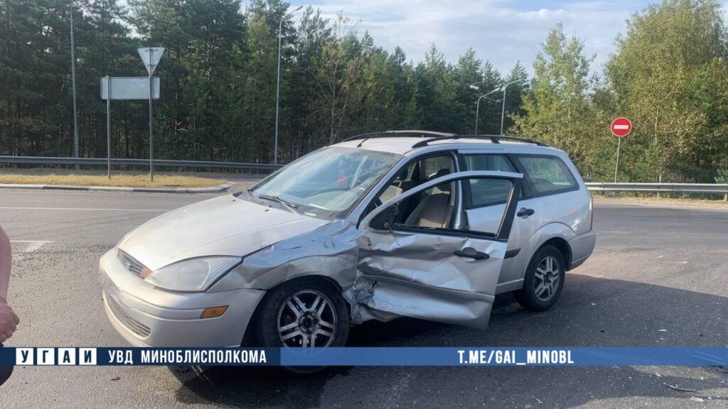 На подъезде к Ельнице столкнулись Ford и Zotye