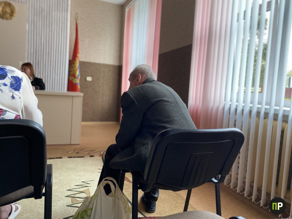 В Минском районе мужчина избивал жену на протяжении года. Состоялся суд