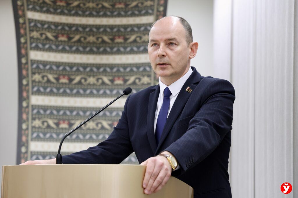 Алексей Кушнаренко поздравляет с Днем знаний