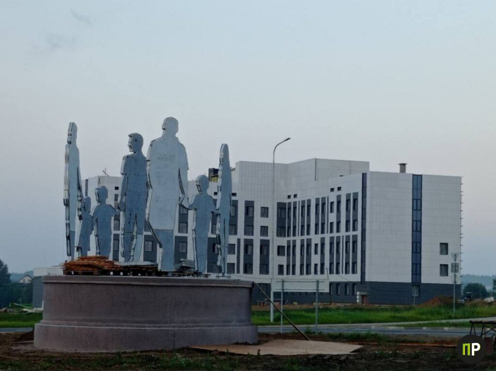 Посмотрели, какие арт-объекты появились в Заславле