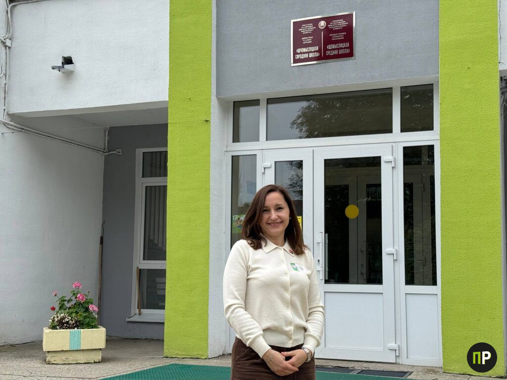 «Быть примером и за пределами уроков»: с какими принципами новый директор пришёл в щомыслицкую школу