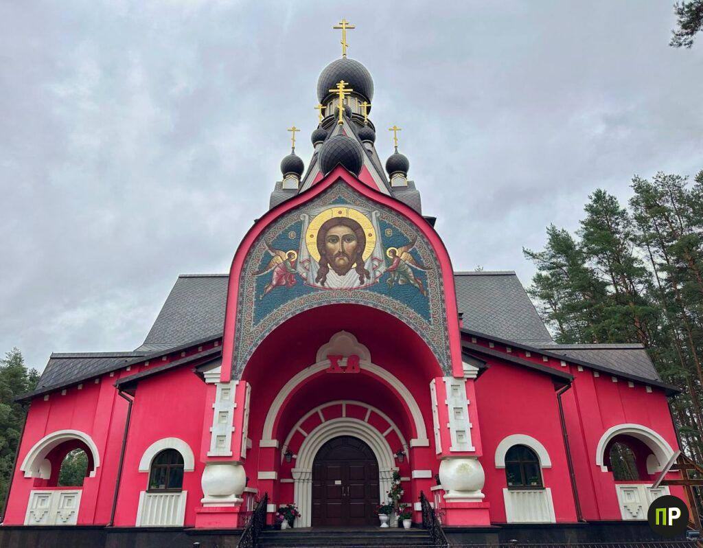 Рассказываем, зачем прихожане подписывали кирпичи для храма в Ждановичах