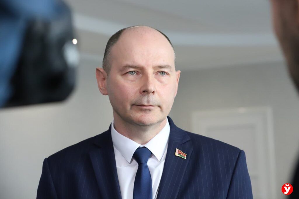 Губернатор Минщины поздравляет учителей с профессиональным праздником