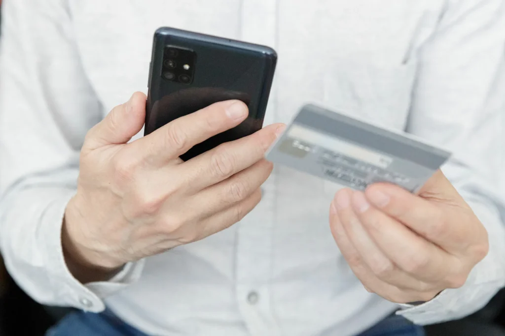 Как житель Боровлян потерял более 46 000 рублей