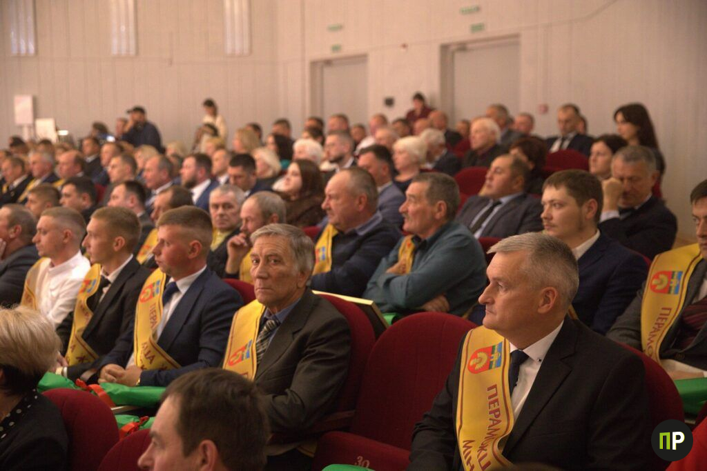 Имена победителей уборочной кампании в Минском районе объявили в Заславле