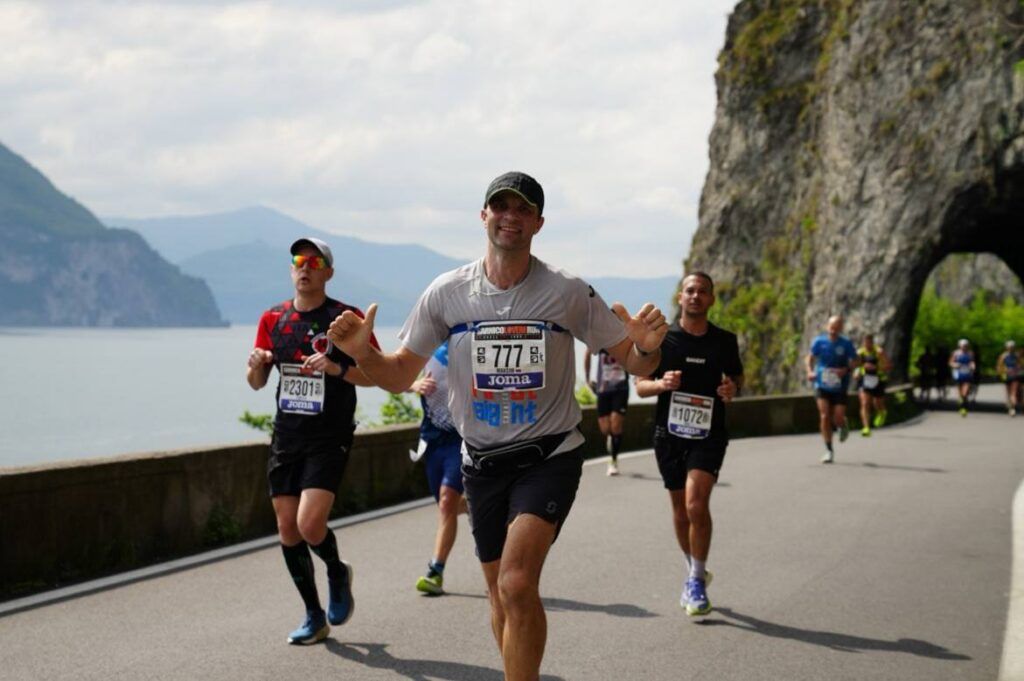 Житель Боровой похудел на 35 килограмм и теперь бегает длинные марафоны