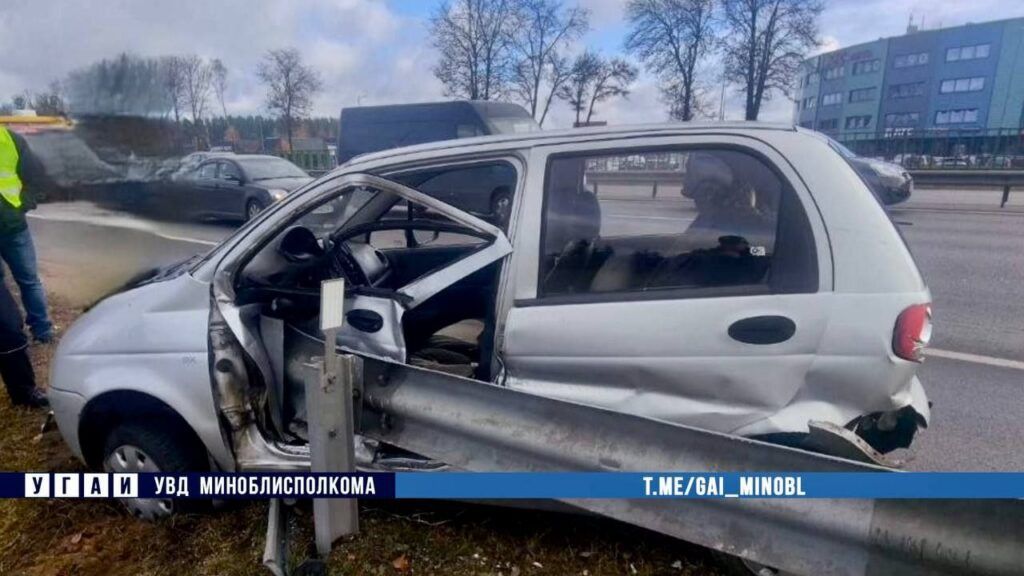 «Цепное» ДТП под Минском: Geely спровоцировал несколько столкновений на М-3