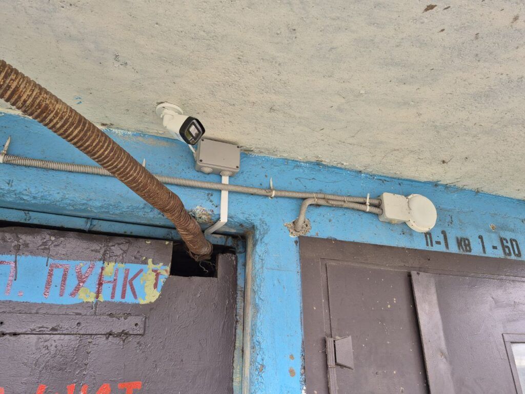 камера в подъезде