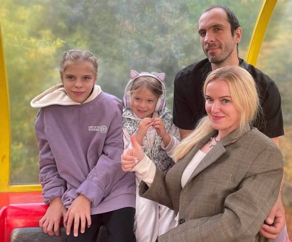 Как мама-блогер из Колодищей находит силы воспитывать дочь с ДЦП