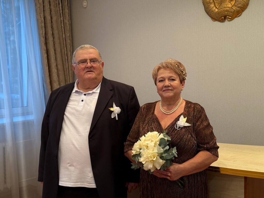 «Встретил — и понял: это моя судьба»: семья из Ждановичей отметила золотую свадьбу
