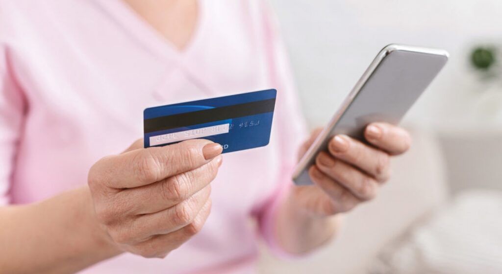 Как жительница Колодищей лишилась 14 700 рублей из-за звонка лже-сотрудников КГБ