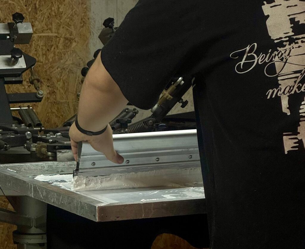 Как парень из Минского района в 20 лет открыл производство одежды