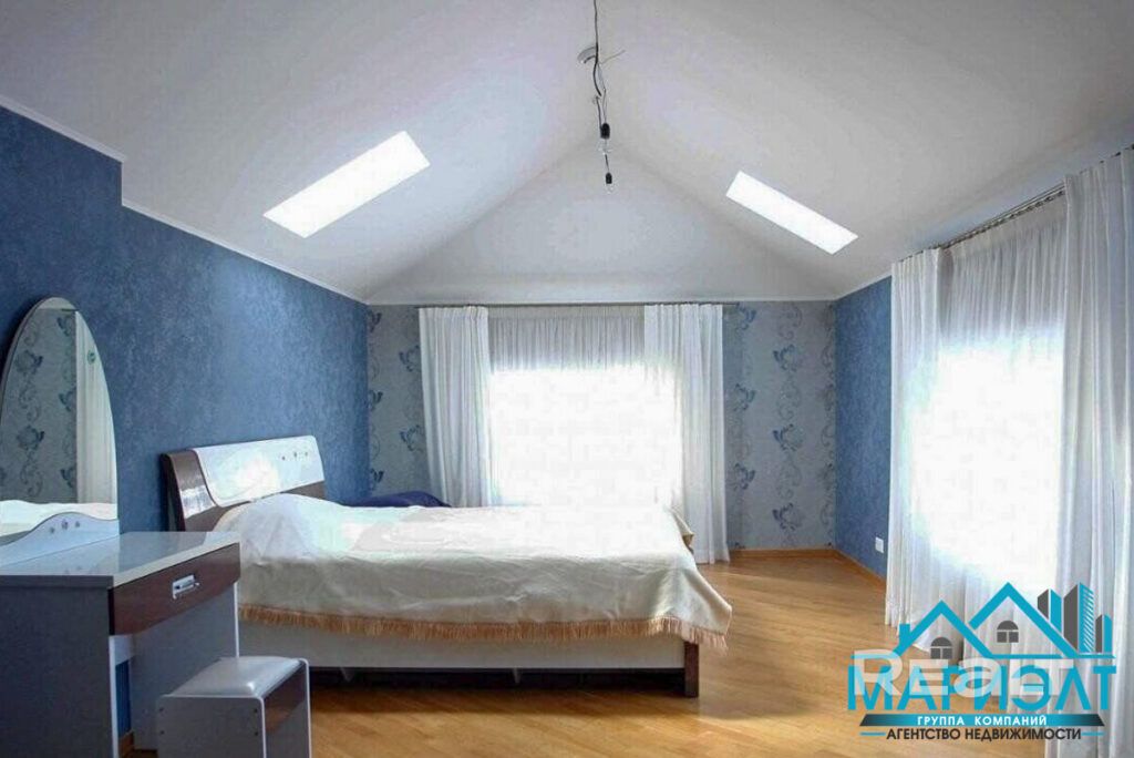 Смотрим под Минском дом с 7 спальнями почти за $1 млн