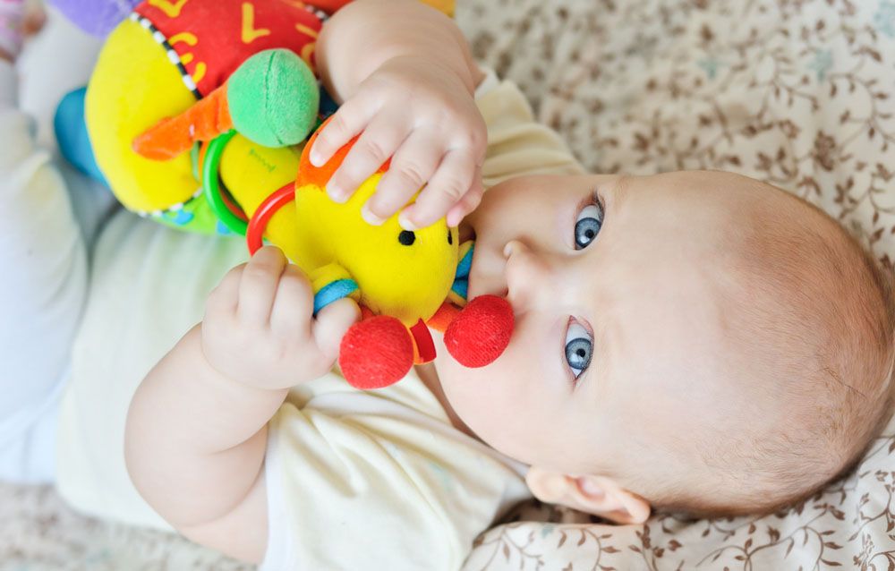 Какие необычные имена давали детям в Минском районе в ноябре