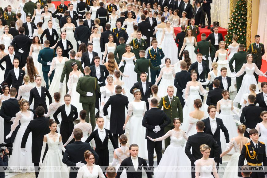 Узнали, кто из Минского района танцевал на одном новогоднем балу с Президентом