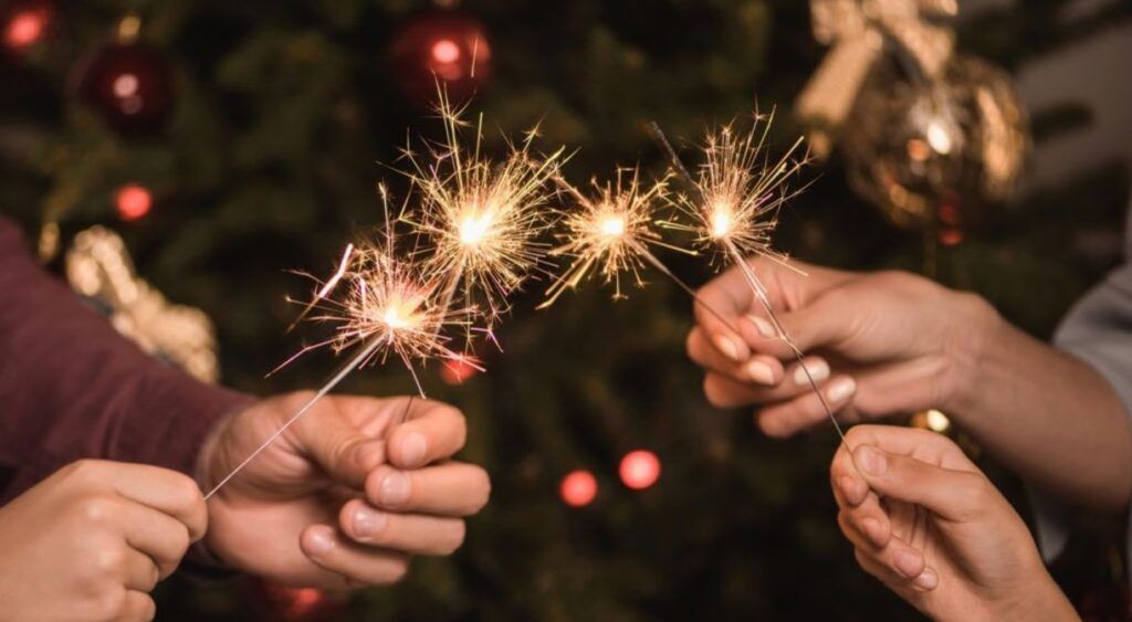 В Беларуси действует полный запрет на продажу пиротехники: что можно и нельзя на Новый год