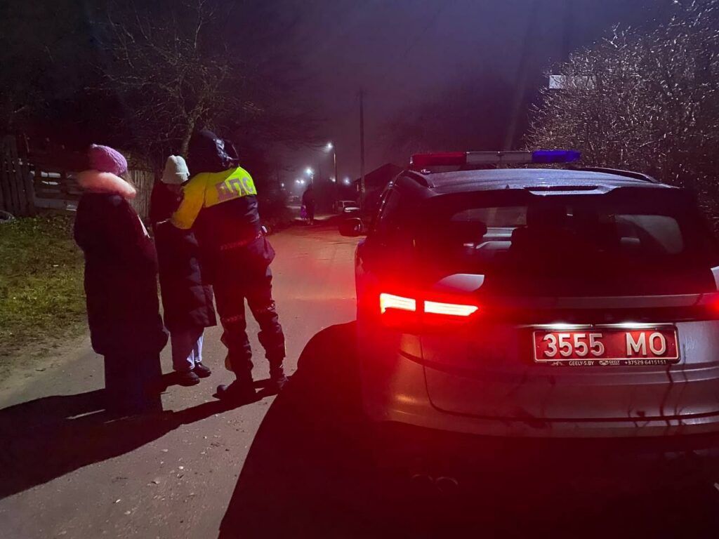 ГАИ Минского района проверяет пешеходов и водителей в темное время суток