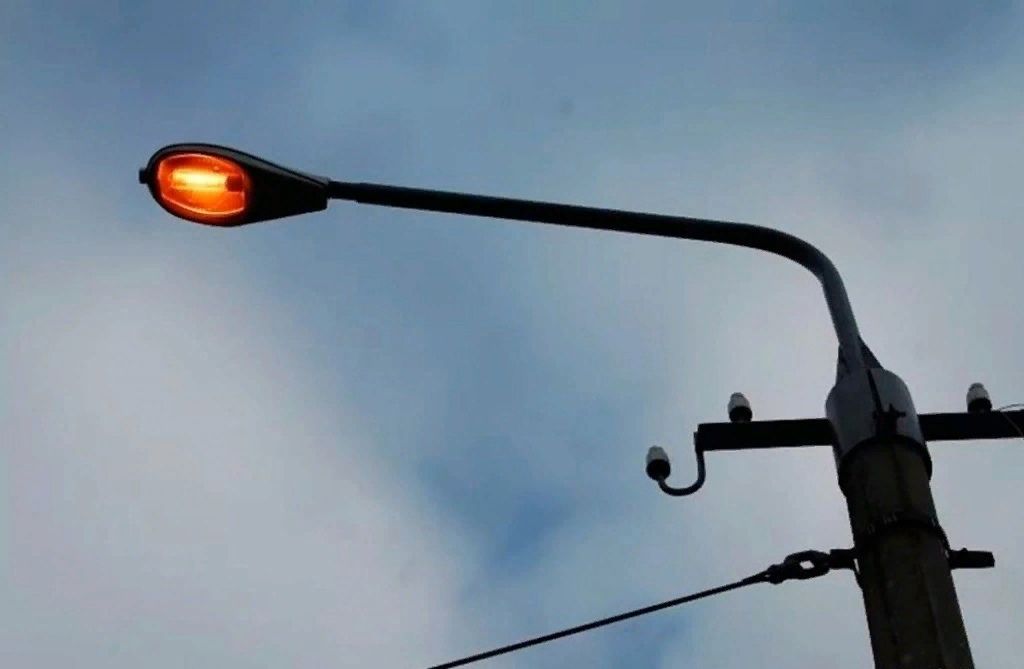 В деревне Леонтьевичи решают проблему с электричеством