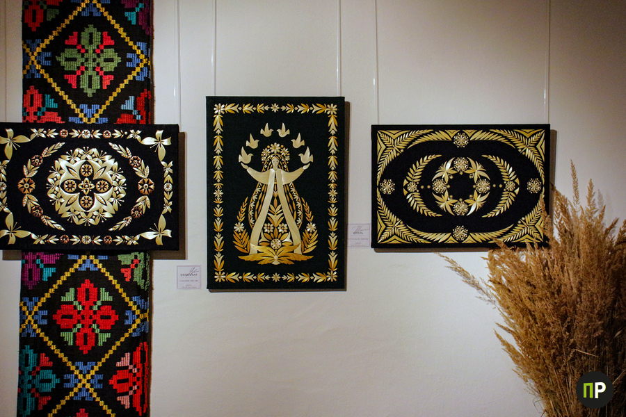 В Заславле проходит выставка молодых художников