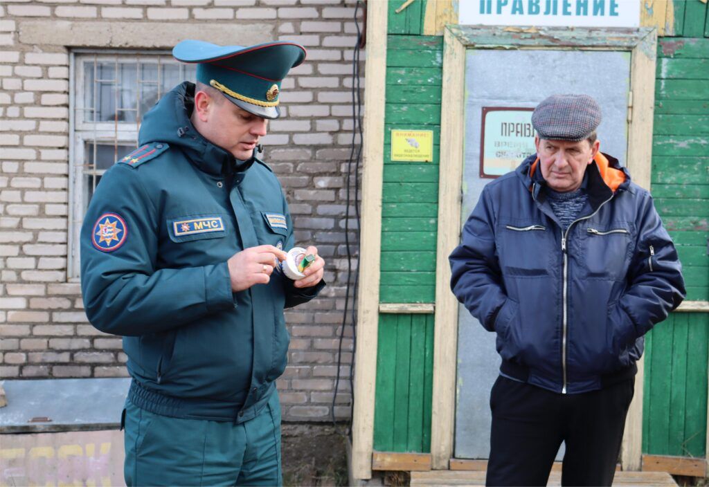 В Минском районе спасатели массово проверяют дома