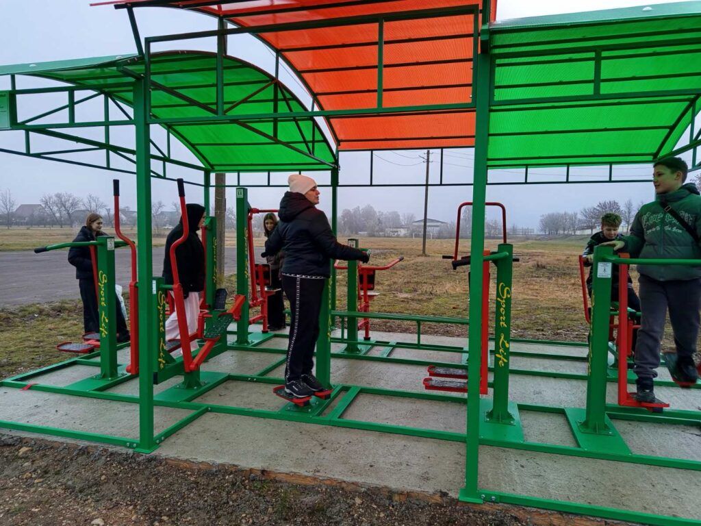 В Крупице появилась новая спортивная площадка