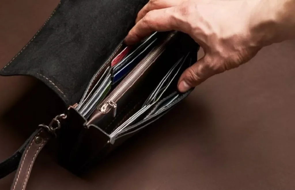 Житель Минского района осужден за кражу барсетки у пассажира на Минском море