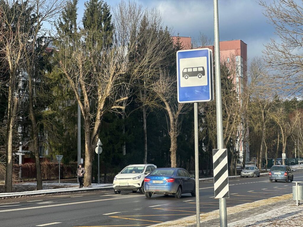 Отменили рейсы более 60 пригородных автобусов в разных направлениях