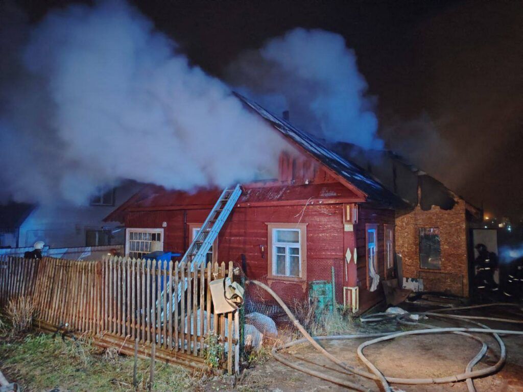 В Заславле горел частный дом