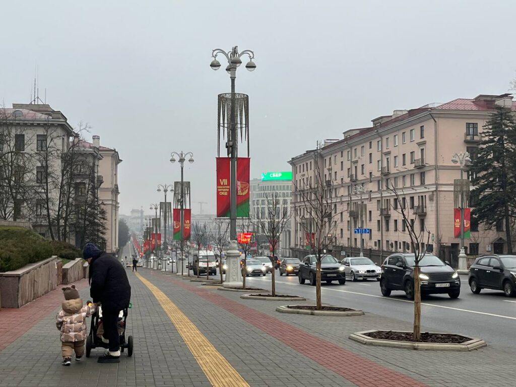 Президент обратился к белорускам: «Родите троих и требуйте что угодно»