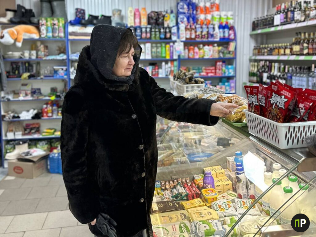 После обращений жителей в деревне Комсомолец возобновил работу магазин