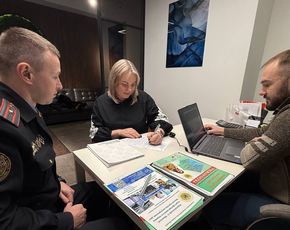 Жителям ЖК «Гранд Вилладж» рассказали, как защитить имущество