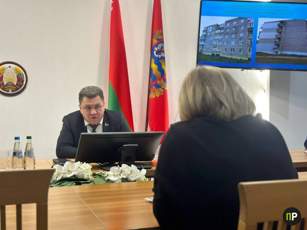 Капремонт дома в Михановичах обсудили на приёме у главы района
